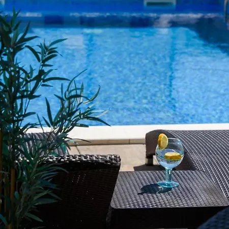 In Okrug Gornji With Sea View, Balcony, Air Conditioning, Wifi 5134-7 Apartamento *